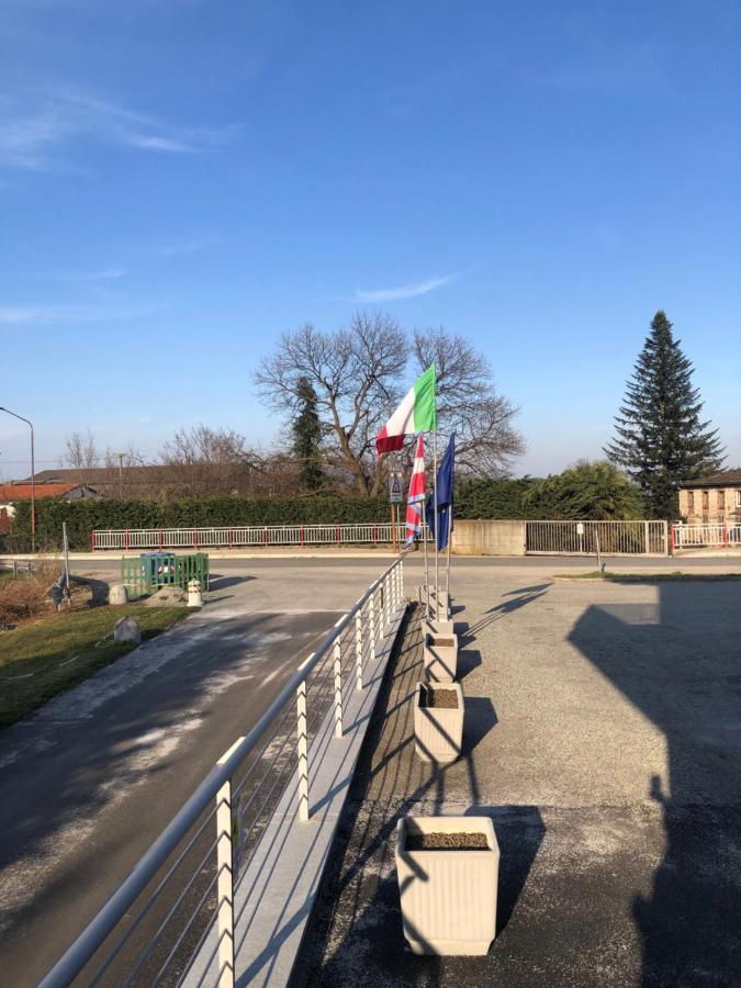 Prealpina Hotel Bagnolo Piemonte Bagian luar foto